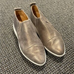 Johnston & Murphy Metallic Slip-On Loafers